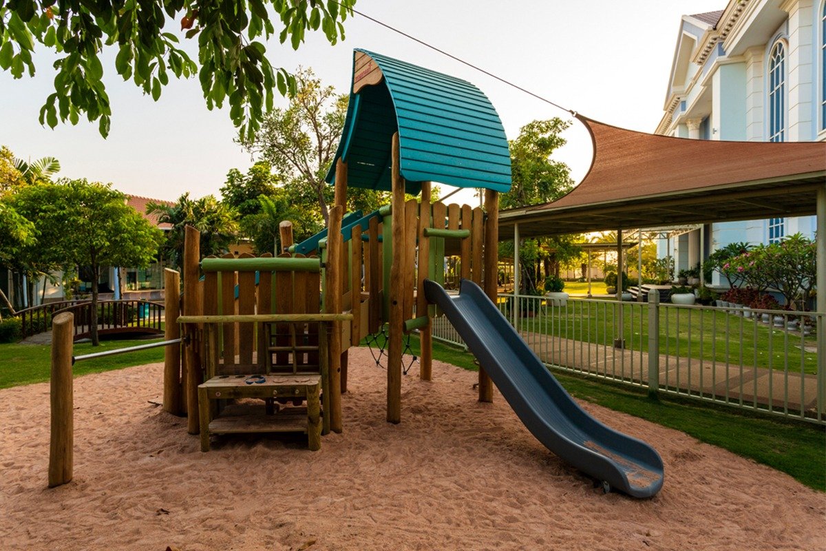 KOMPAN Residential Play Systems 10