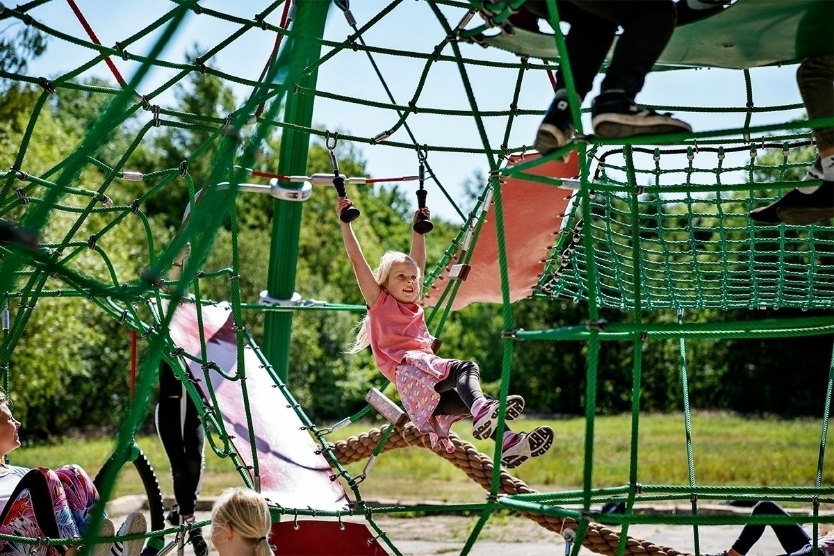 KOMPAN Residential Play Systems 13