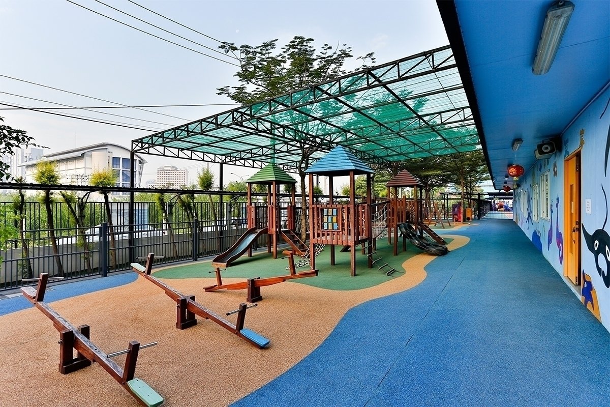 KOMPAN Residential Play Systems 8