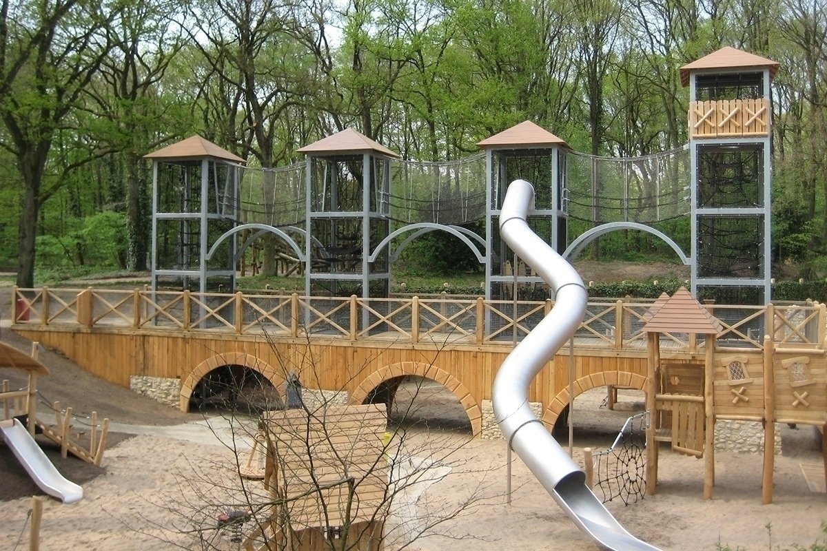 KOMPAN Robinia Play Systems 12